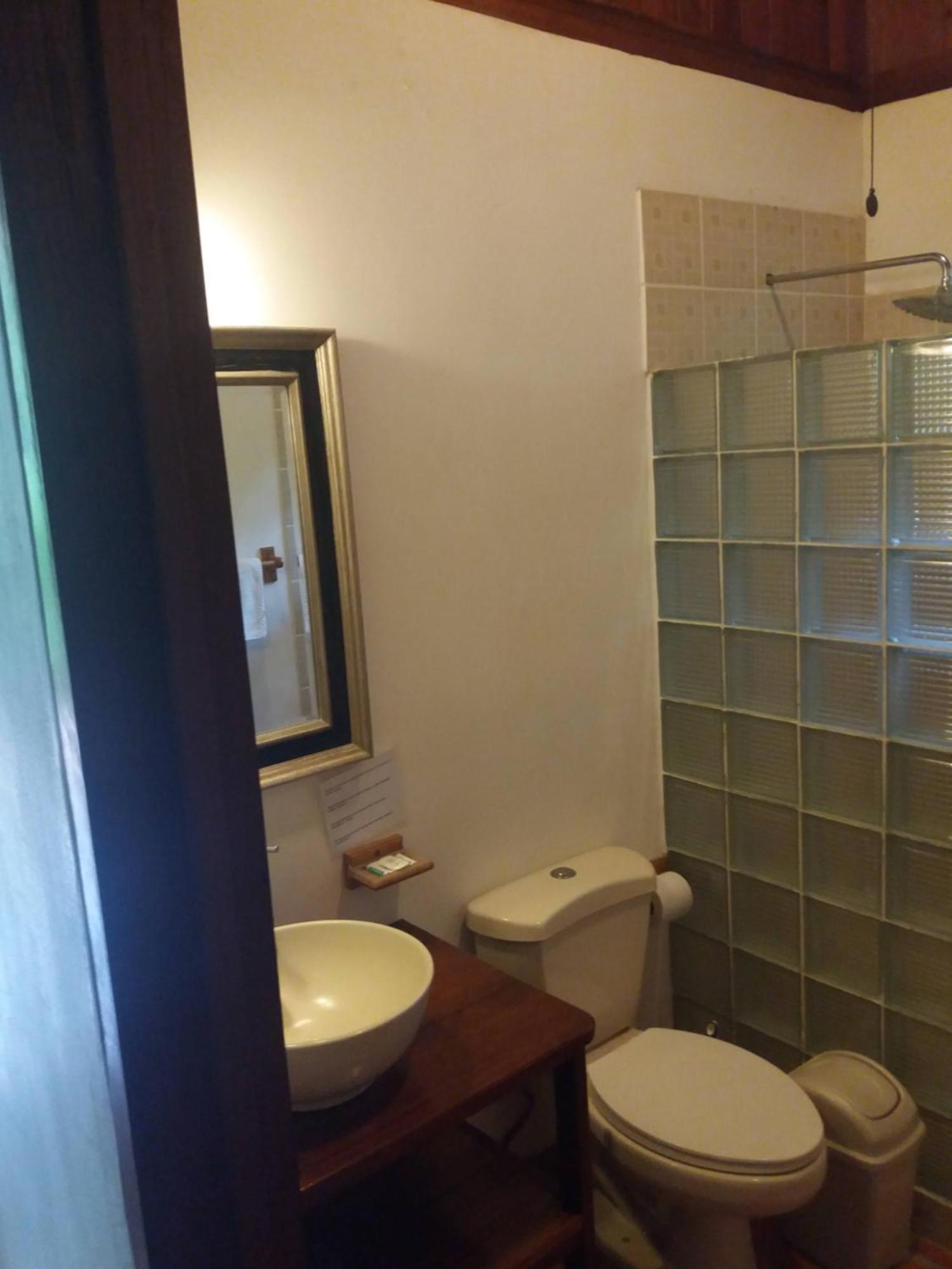 Los Delfines Lodge Puerto Viejo de Talamanca エクステリア 写真